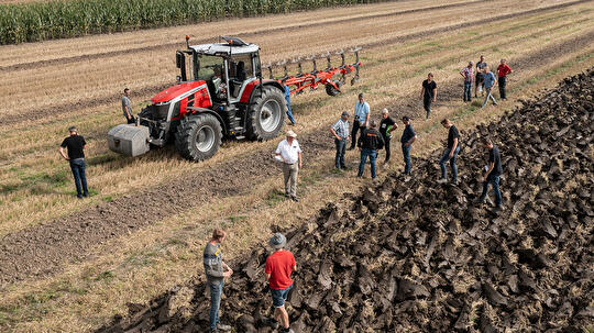 Ploegen demo